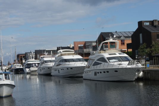 De velhavende ved kaj i Bogense